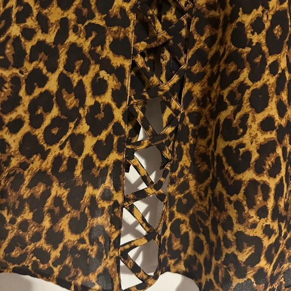Nicki Minaj Bold Leopard Print Blouse - Picture 5 of 6